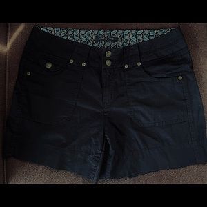 One 5 One Black Shorts - Size 10